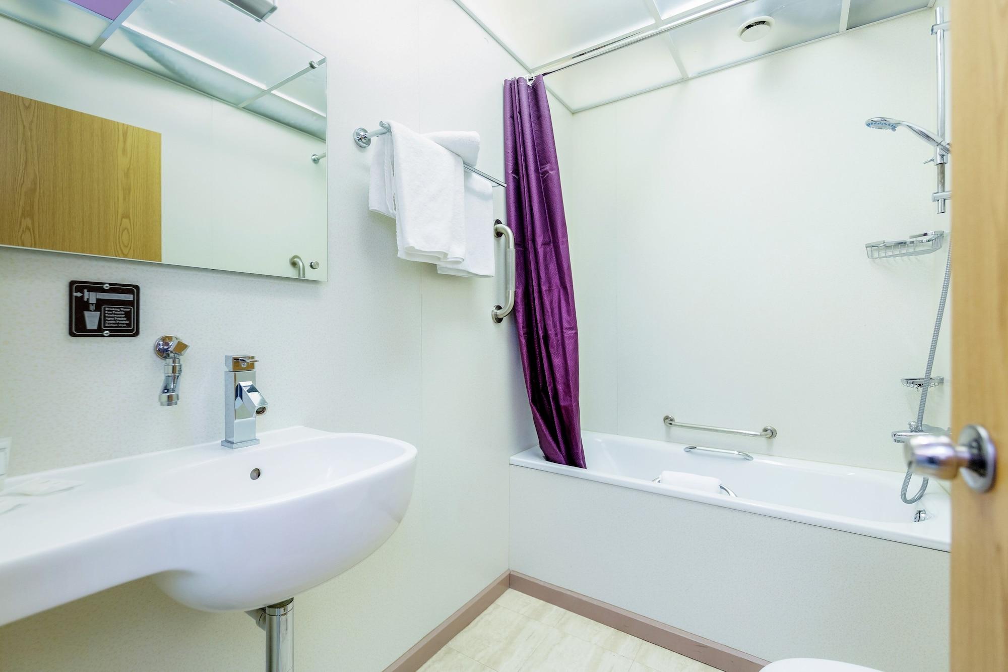 Eurotraveller Hotel - Premier - Harrow Extérieur photo