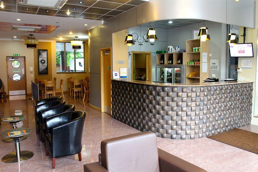 Eurotraveller Hotel - Premier - Harrow Extérieur photo