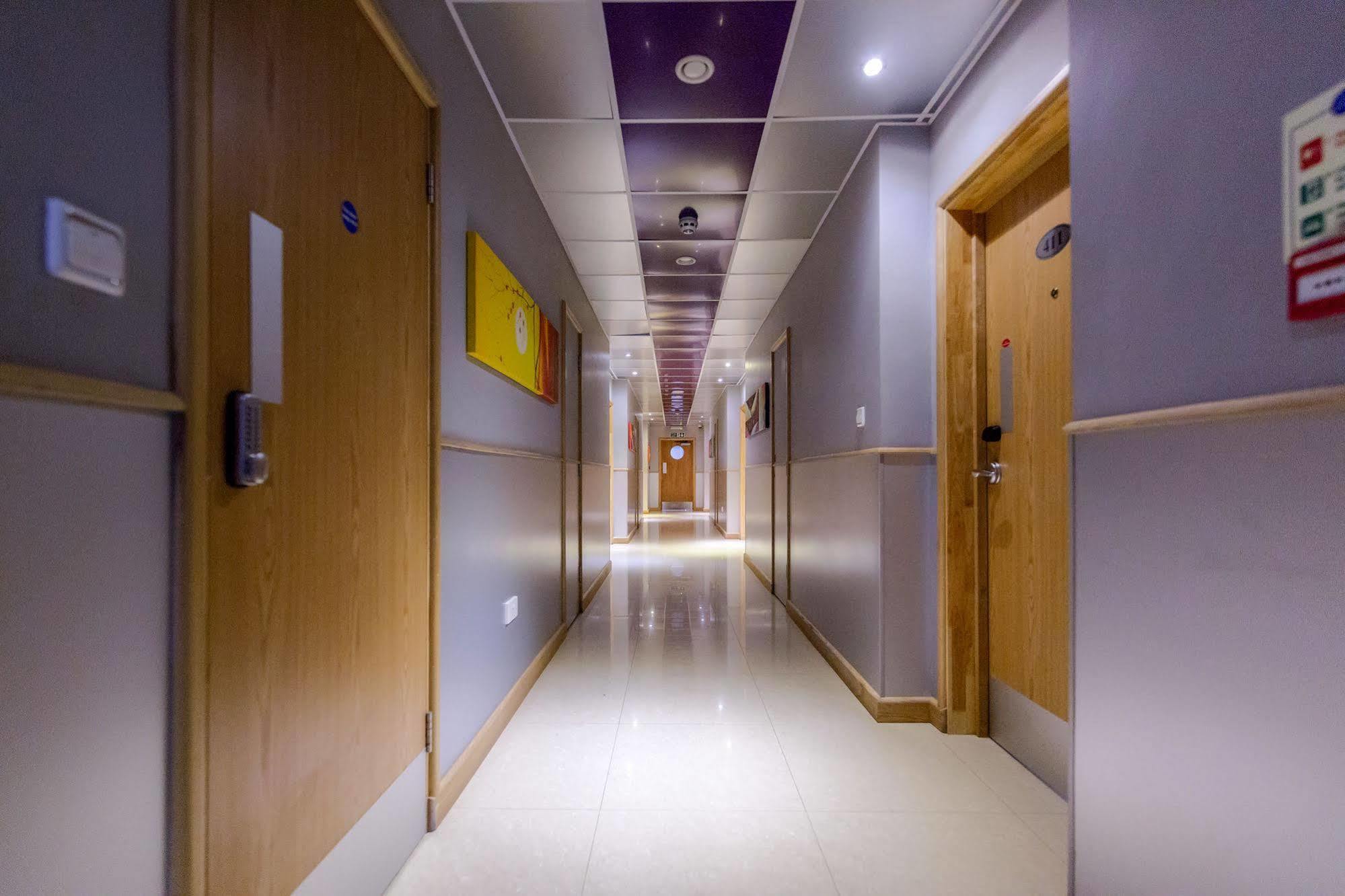 Eurotraveller Hotel - Premier - Harrow Extérieur photo